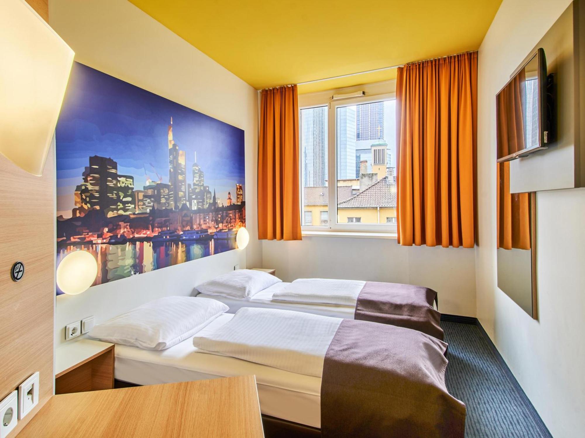 B&B Hotel Frankfurt-Hbf Frankfurt pe Main Exterior foto