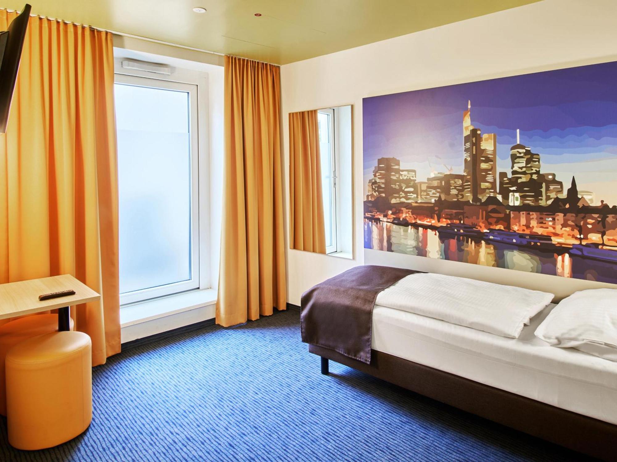 B&B Hotel Frankfurt-Hbf Frankfurt pe Main Exterior foto
